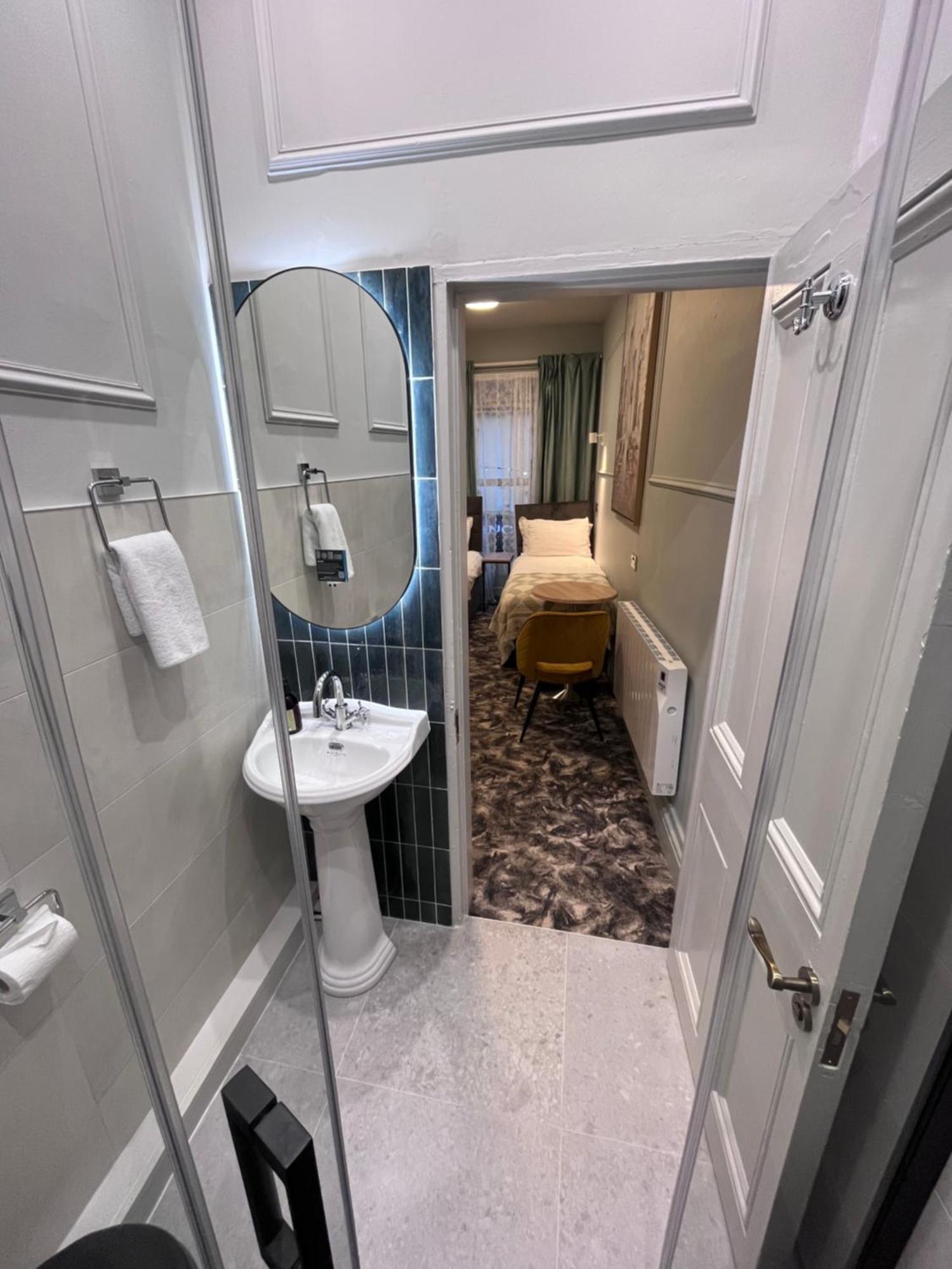 Topper'S Rooms Guest Accommodation Carrick on Shannon Dış mekan fotoğraf